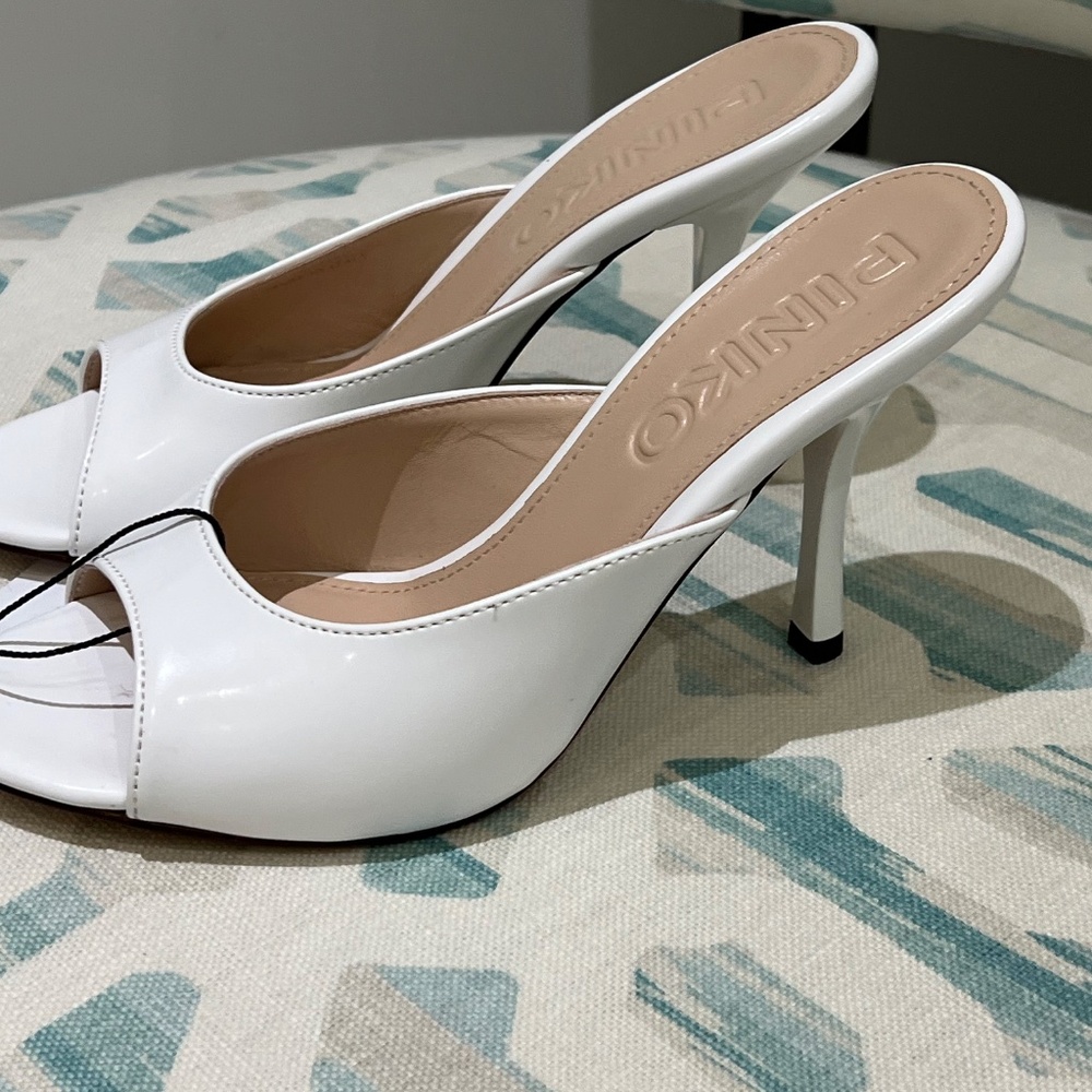 White Heels - Picture 2 of 3